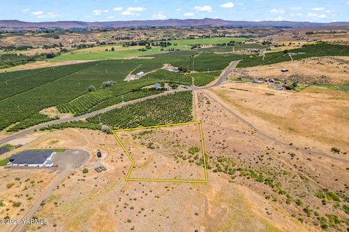 NKA Pioneer Way, Yakima, WA, 98908 | Card Image