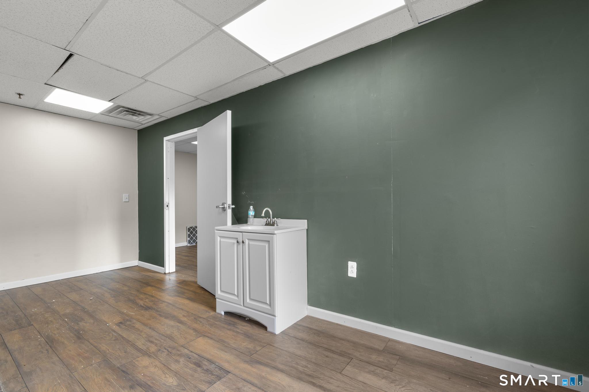 Commercial Lease in Middletown 5