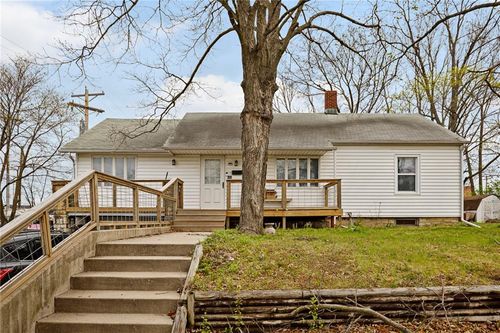 141 E 7th St, Trenton, MO, 64683-2139 | Card Image