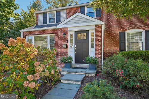 122 Hickory Ln, BRYN MAWR, PA, 19010-1018 | Card Image