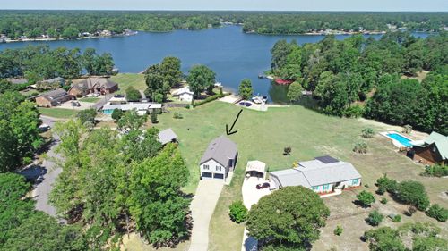 1176 Lesesne Dr, Manning, SC, 29102-5427 | Card Image