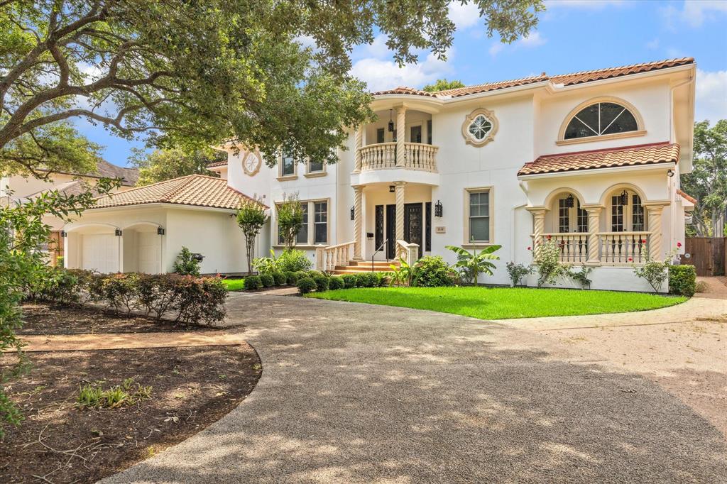 Holly St, Bellaire, TX 77401