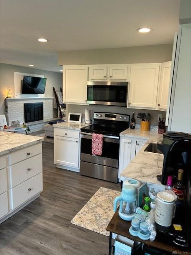 1017 Donson Dr, House other with 3 bedrooms, 2 bathrooms and null parking in Kettering OH | Image 9