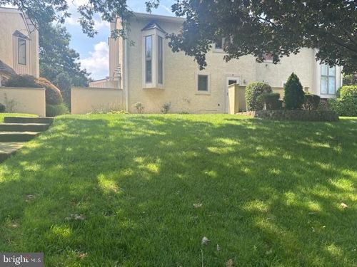 5 Greate Bay Dr, Somers Point, NJ, 08244-1756 | Card Image