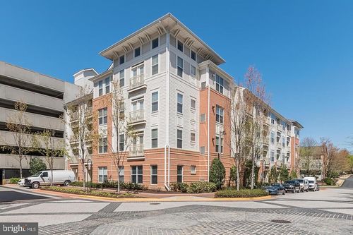 290-2791 Centerboro Dr, VIENNA, VA, 22181-4818 | Card Image