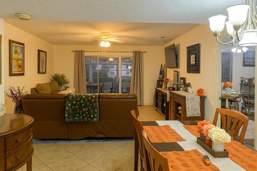 apt-204-719 Lori Dr, Palm Springs, FL, 33461-1248 | Card Image