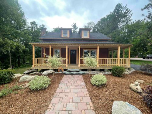 3277 Us Route 7, Pittsford, VT, 05763-9485 | Card Image