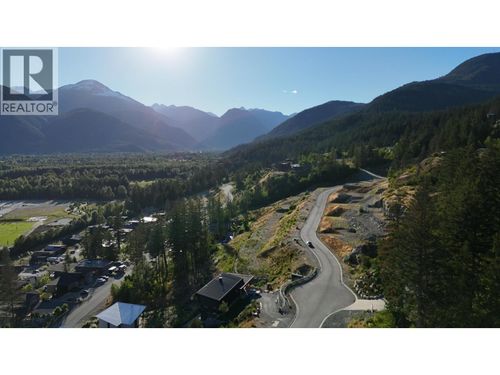 8218 Merlot Peak Drive Drive, Pemberton, BC, V0N2L3 | Card Image