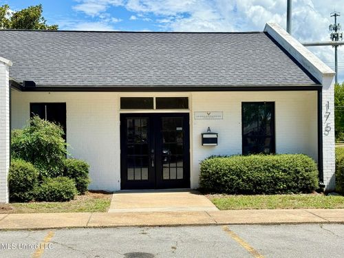 ste-a-175 Main St, Biloxi, MS, 39530-3807 | Card Image