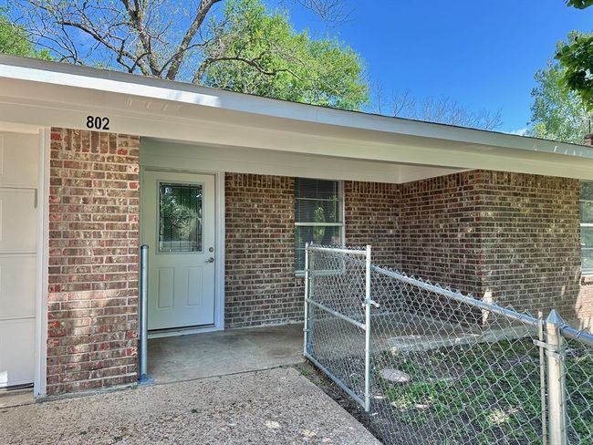 802 E Terrell Ave, House other with 3 bedrooms, 2 bathrooms and null parking in Crockett TX | Image 5