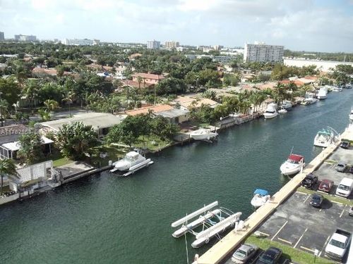 apt-904-2020 Ne 135th St, North Miami, FL, 33181-2170 | Card Image