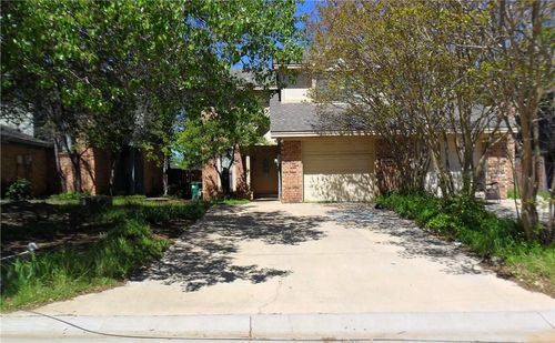 320 Benjamin St, Denton, TX, 76207-7603 | Card Image
