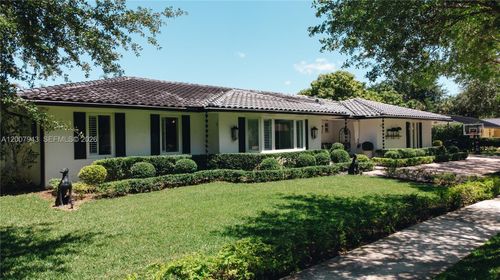 16241 W Troon Cir, Miami Lakes, FL, 33014-6549 | Card Image