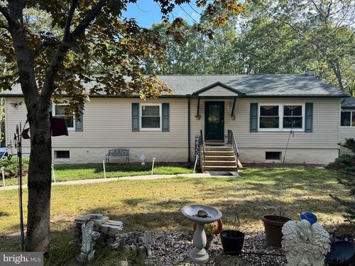 692 Watercrest Ave, Effort, PA, 18330-8092 | Card Image