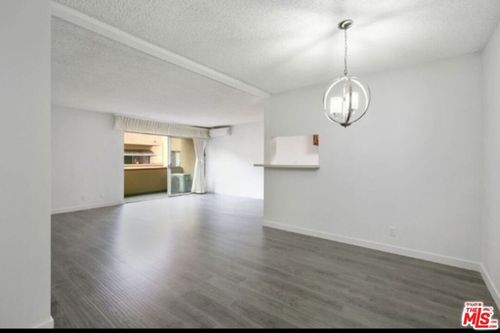 210-855 Victor Ave, Inglewood, CA, 90302-3519 | Card Image