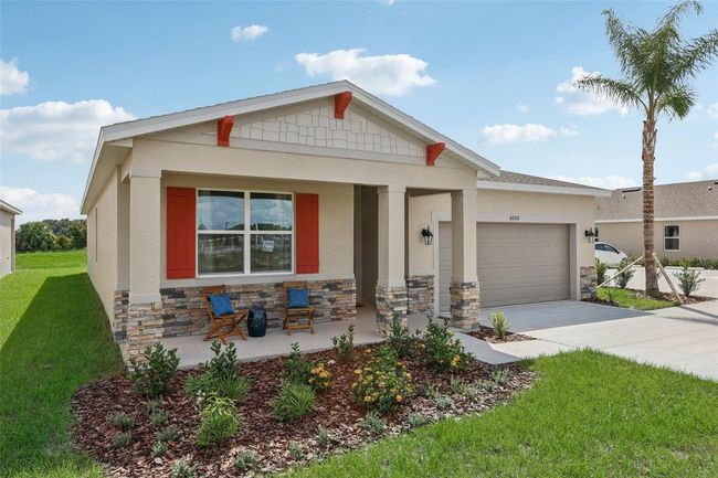 917 Pearlwood Loop, House other with 4 bedrooms, 2 bathrooms and null parking in EAGLE LAKE FL | Image 4