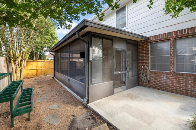 1811 Oakbrook Cir, House other with 4 bedrooms, 3 bathrooms and 2 parking in Pearland TX | Image 22