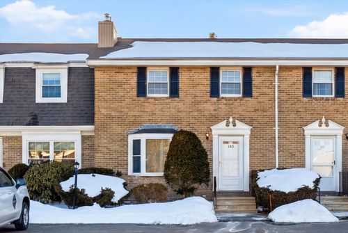 186-186 Fieldstone Dr, Londonderry, NH, 03053-2715 | Card Image