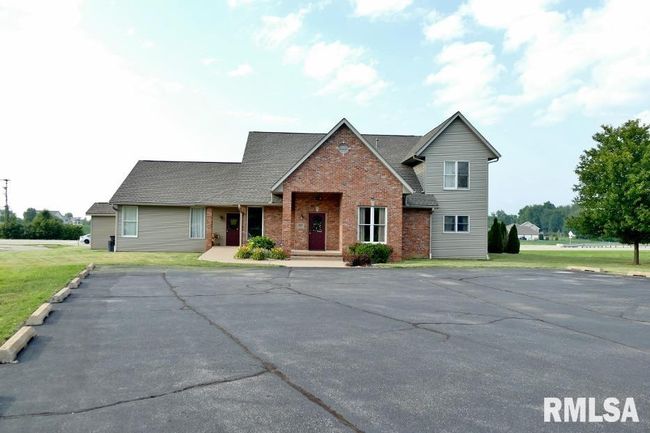 109 Elizabeth Pointe Dr, Home with 0 bedrooms, 0 bathrooms and 15 parking in Germantown Hills IL | Image 4