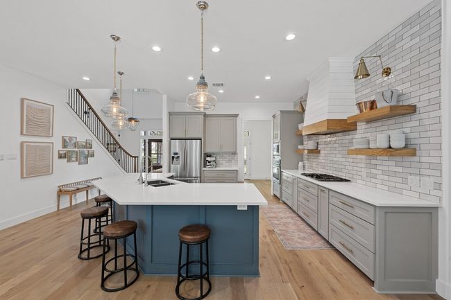 140 Vincas Shadow Ct, House other with 4 bedrooms, 4 bathrooms and 5 parking in Driftwood TX | Image 10