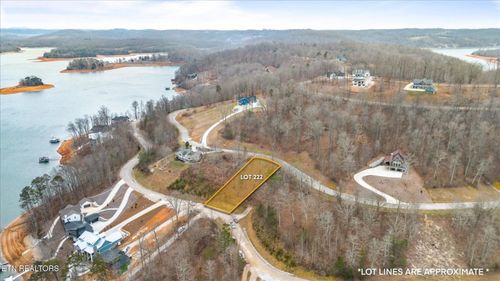 222 Suncrest Cv, La Follette, TN, 37766-1420 | Card Image