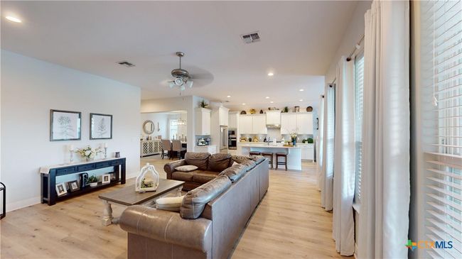 107 Chisholm Trl, House other with 4 bedrooms, 3 bathrooms and null parking in Victoria TX | Image 14