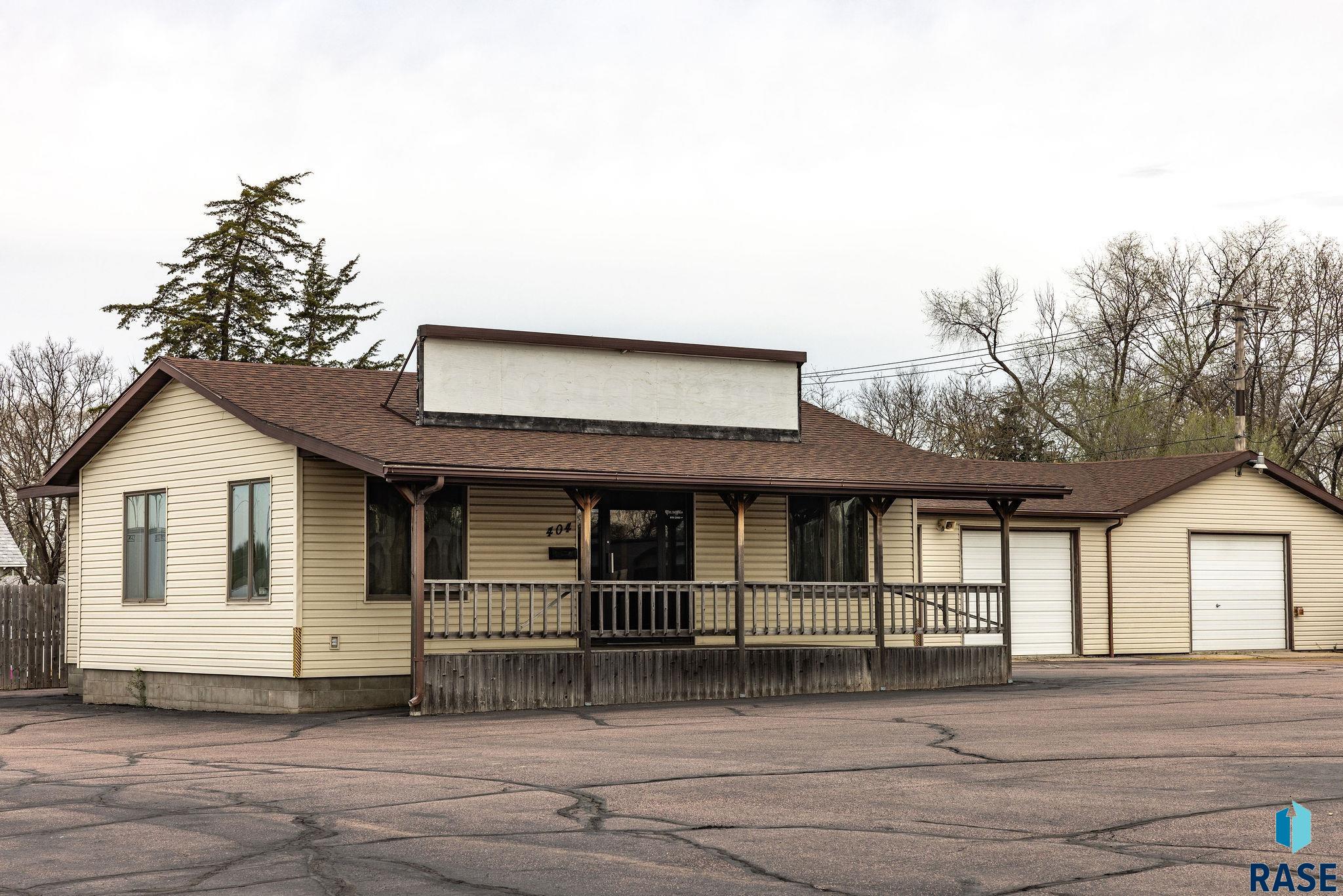Commercial Sale in Mitchell 3