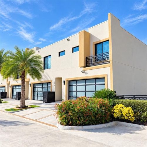 204 W Canary Avenue, McAllen, TX, 78504 | Card Image
