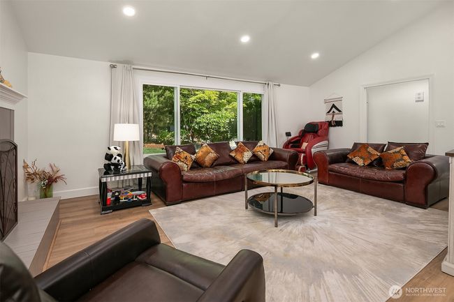 11527 113th Place Ne, House other with 3 bedrooms, 2 bathrooms and 2 parking in Kirkland WA | Image 4
