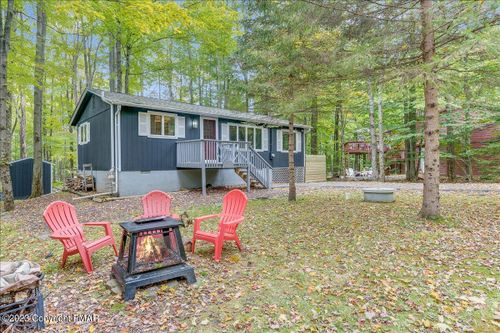 158 Choctaw Dr, Pocono Lake, PA, 18347-7998 | Card Image