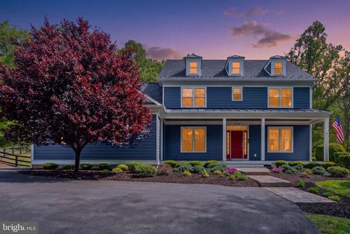 2075 Mountain Rd, HAYMARKET, VA, 20169-1552 | Card Image