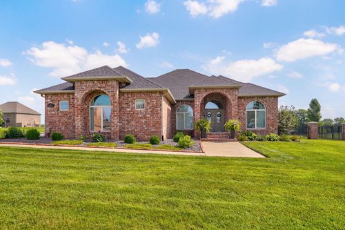 332 Sunset Dr, Saddlebrooke, MO, 65630-7500 | Card Image
