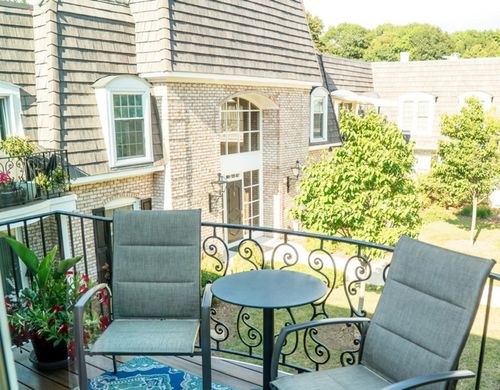 apt-211-1 Normandie Dr, Sugar Grove, IL, 60554-8151 | Card Image