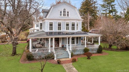 102 Sea Cliff Ave, Sea Cliff, NY, 11579-1426 | Card Image