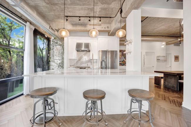 UNIT-337 - 1033 W 14 Th Pl, Condo with 3 bedrooms, 2 bathrooms and 1 parking in Chicago IL | Image 7