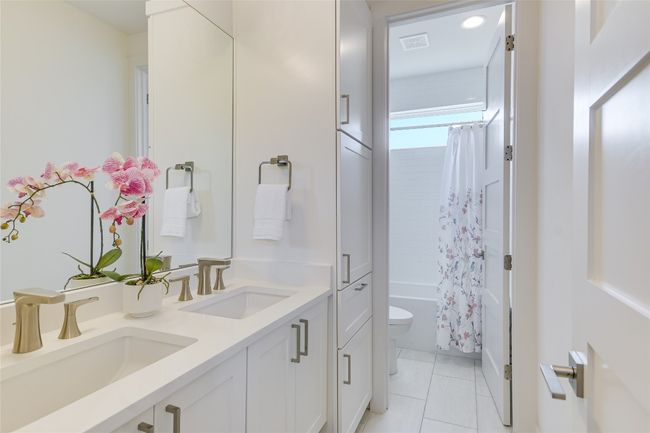 3rd Bathroom | Image 25