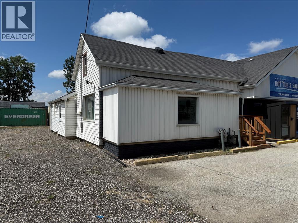 Commercial Lease in Tecumseh 5