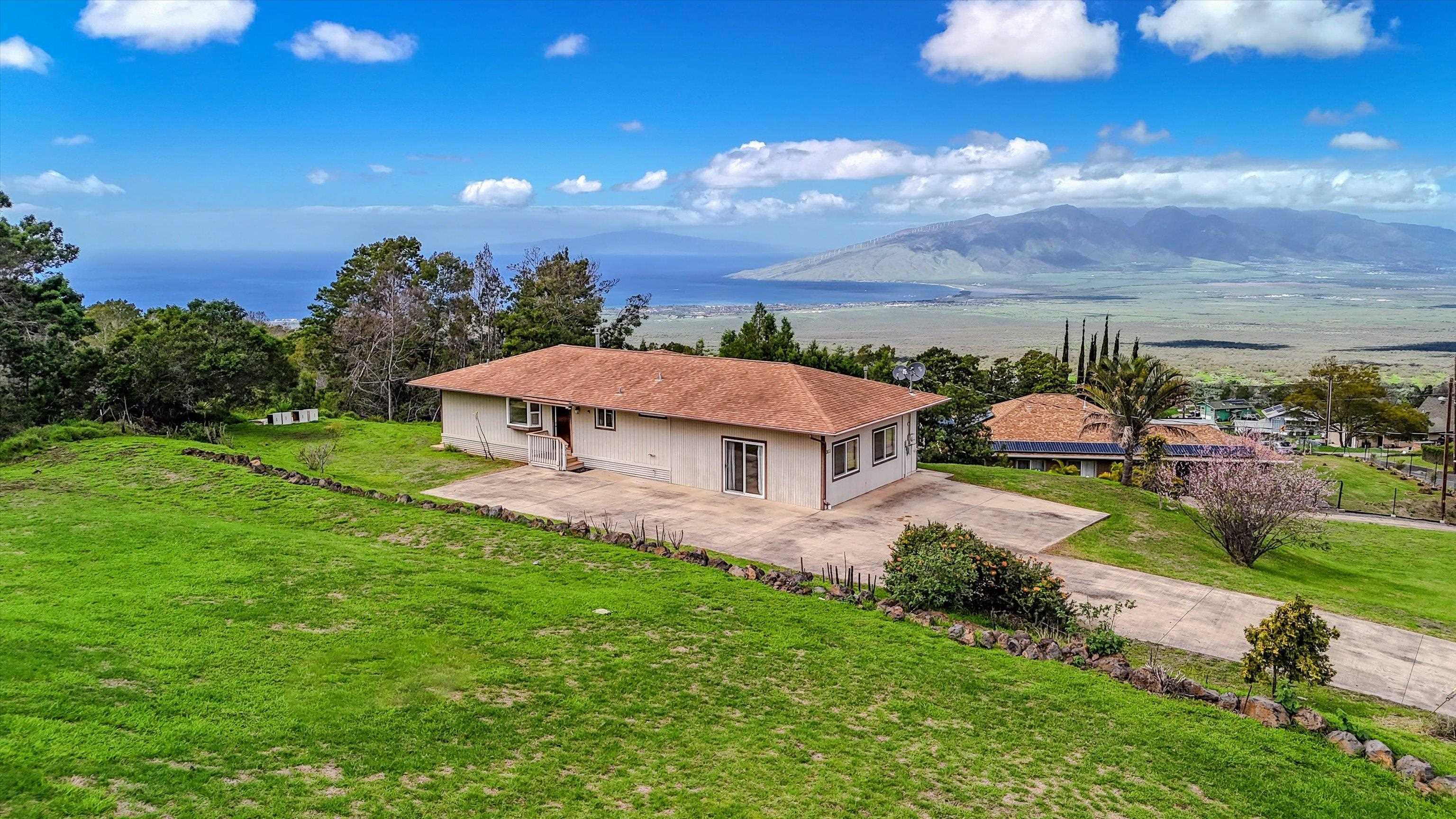 Pueo Dr, Kula, HI 96790