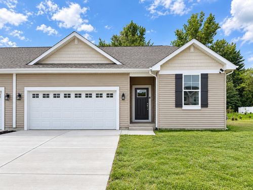 1571 Meadowview Ct, Whitewater, WI, 53190-5605 | Card Image