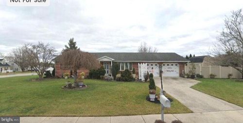 2111 Pineview Cir, DOVER, PA, 17315-3825 | Card Image