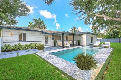 11102 Ne 9th Ct, House other with 6 bedrooms, 3 bathrooms and null parking in Biscayne Park FL | Image 3