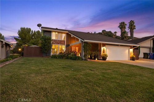15118 Poppy Meadow St, Canyon Country, CA, 91387-1900 | Card Image