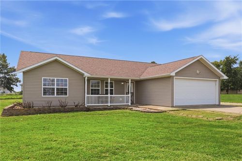 612 E 4th St, Stover, MO, 65078-0941 | Card Image