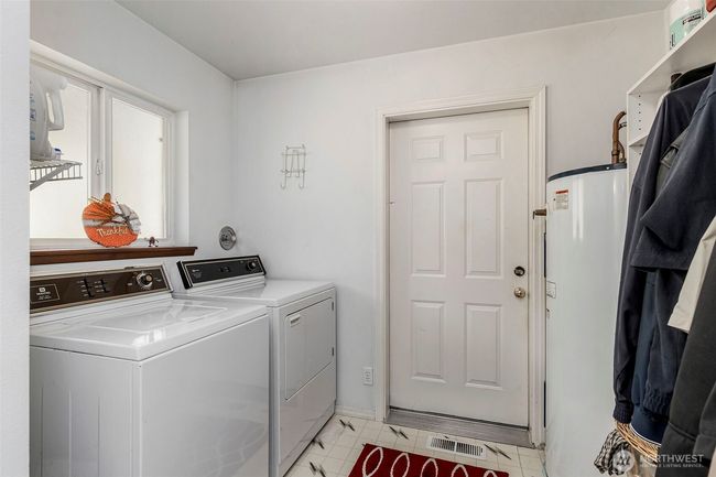3231 E State Route 302, House other with 4 bedrooms, 3 bathrooms and 5 parking in Belfair WA | Image 31