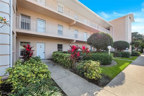 apt-402-3250 Cypress Glen Way, NAPLES, FL, 34109-3878 | Card Image