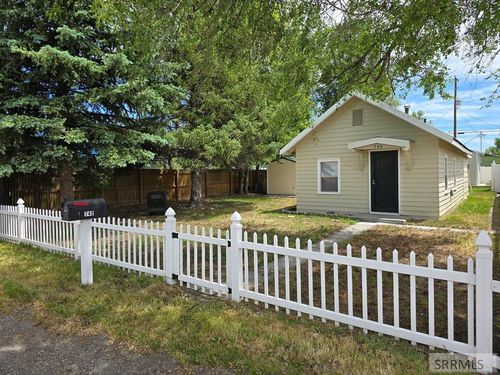 740 Ne Main St, Blackfoot, ID, 83221-1822 | Card Image