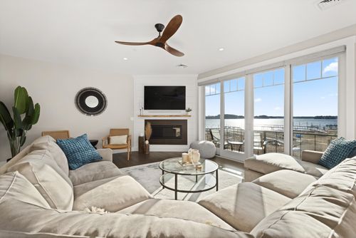 25-25 Little Bay Dr, Dover, NH, 03820-4163 | Card Image
