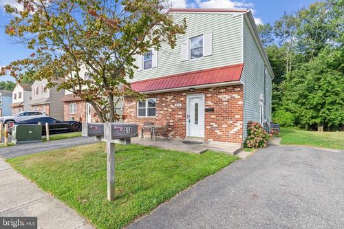 513 Corinthian Ave, ESSINGTON, PA, 19029-1201 | Card Image