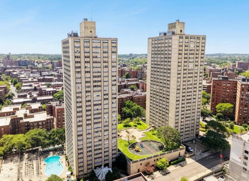 17h-102-30 66th Road, New York, NY, 11375 | Card Image