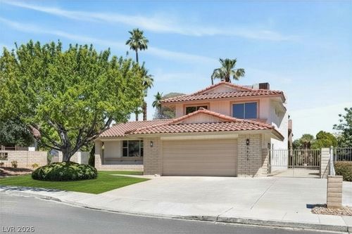 5422 Holbrook Dr, Las Vegas, NV, 89103-2439 | Card Image